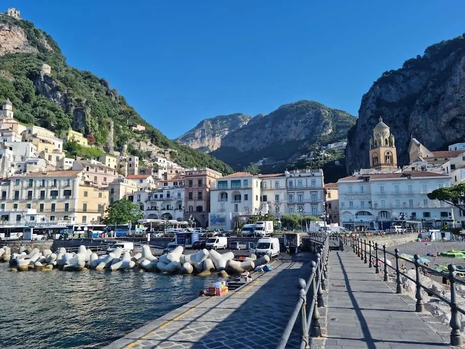 Amalfi Nest - Grazioso Monolocale Indipendente Apartment 0*,
